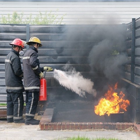 Instalação de equipamentos de combate a incêndio - Technical Fire Serviços  e Equipamentos Ltda.